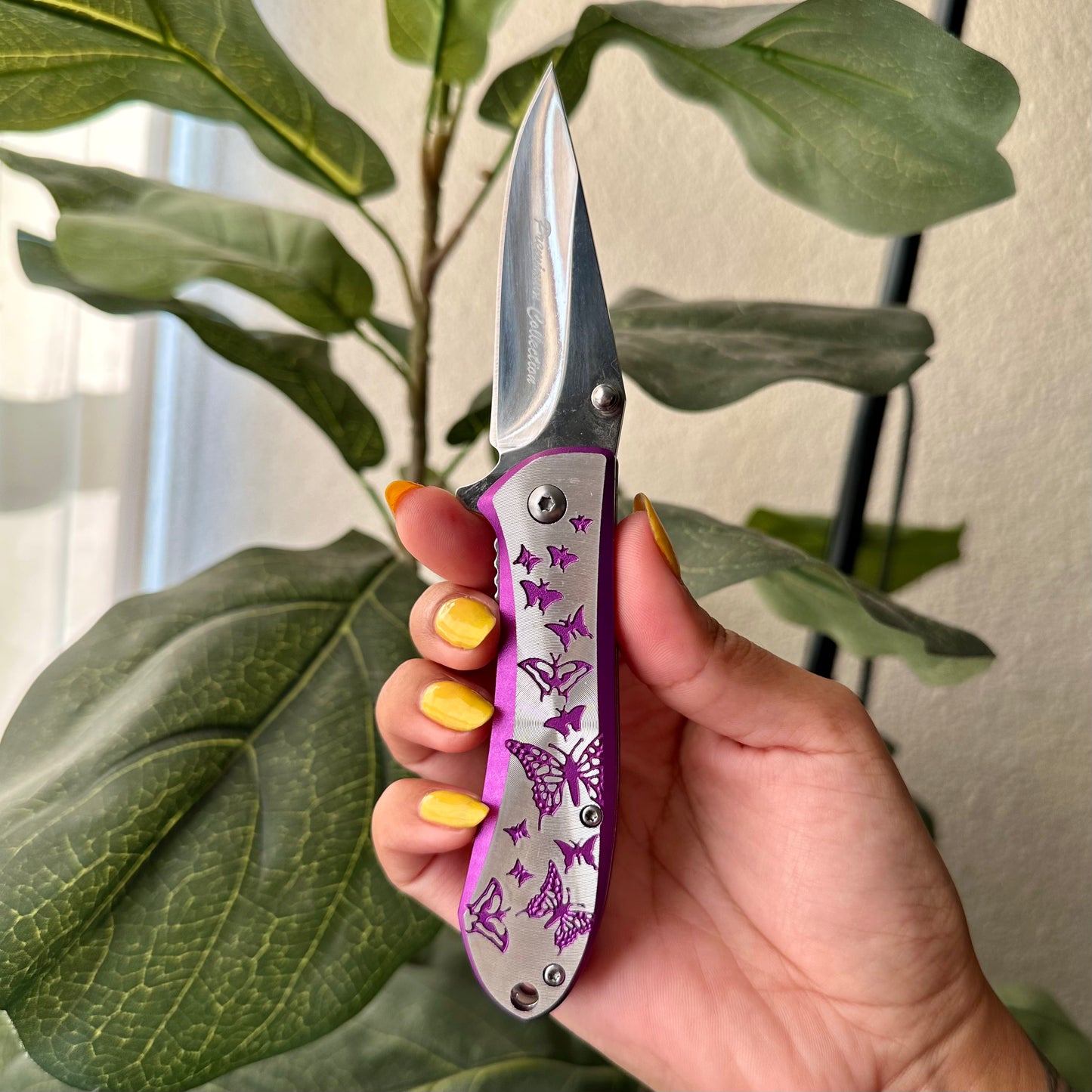 Femme Fatale Mariposa