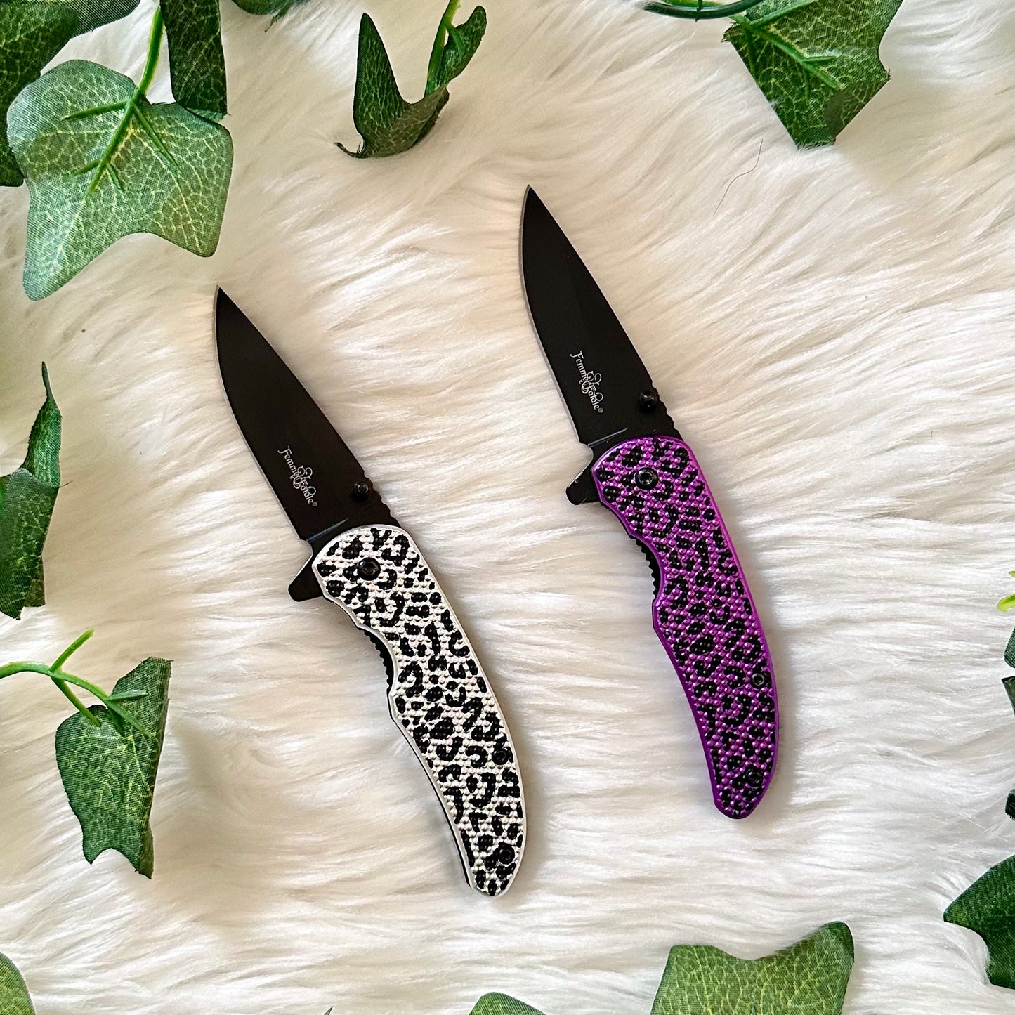 Femme Fatale Leopard Knife